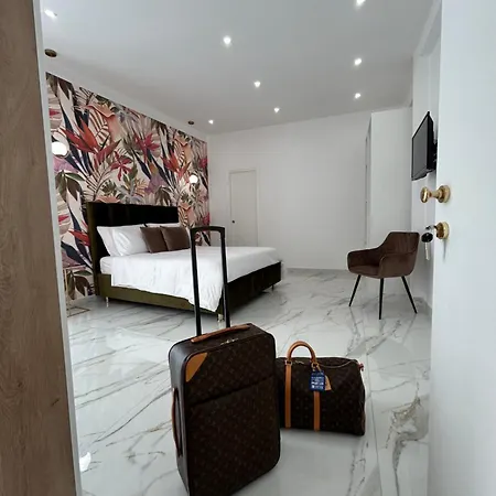 Savior Deluxe לינה וארוחת בוקר