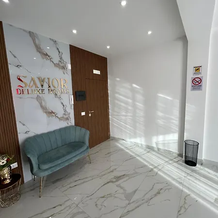 Savior Deluxe