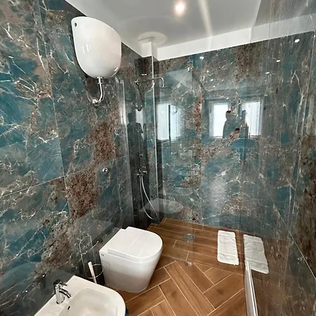 Savior Deluxe 3* Napoli