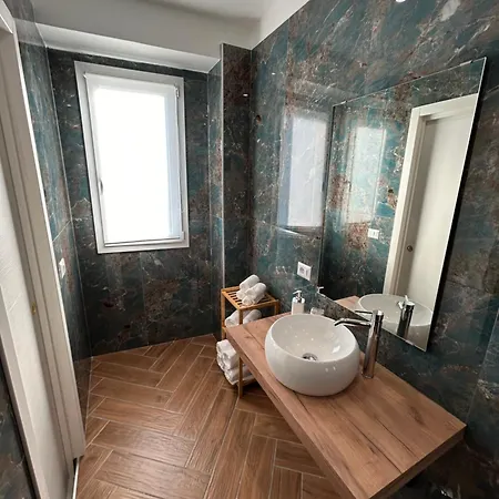 Savior Deluxe Bed & Breakfast 3*