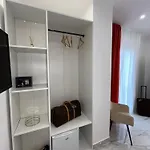 Savior Deluxe 3* نابولي