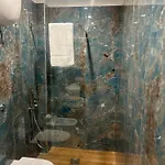 Savior Deluxe Alojamento de Acomodação e Pequeno-almoço 3*