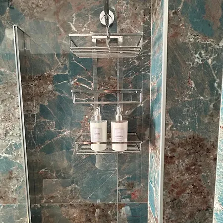 Savior Deluxe فندق مبيت وإفطار نابولي